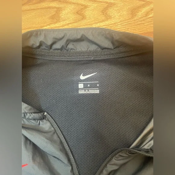 Nike half zip up pullover windbreaker size L - Picture 4 of 10